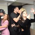 Maraisa divertiu Maiara, Fernando Zor, Cristiano e Paula Vaccari ao fingir beijo em namorado imaginário