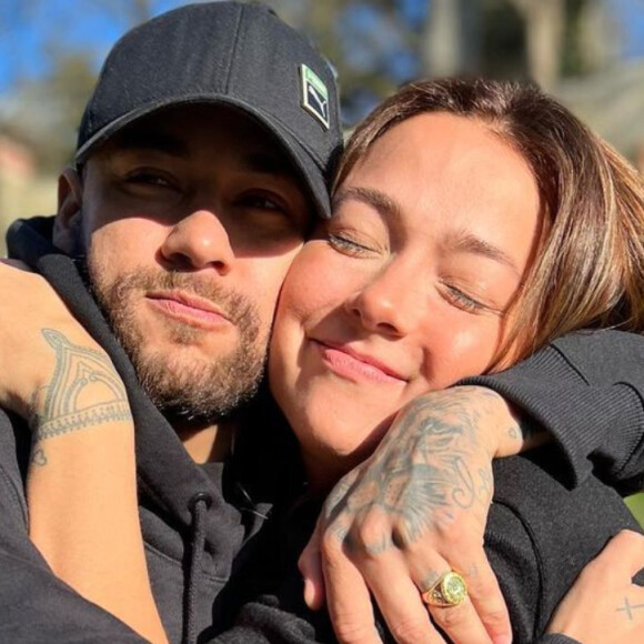 Neymar homenageia Carol Dantas por Dia das Mães, em 8 de maio de 2022
