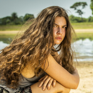 Juma (Alanis Guillen) ameaça Muda (Bella Campos) de morte na novela 'Pantanal'