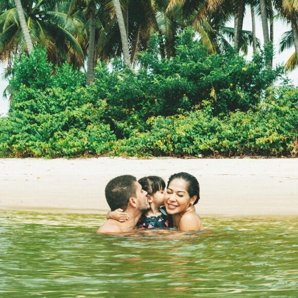 Arthur Aguiar anunciou que ficará 100% com a família