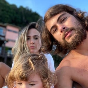 O nascimento da filha, Clara Maria, fez tatá Werneck se preocupar mais com o corpo