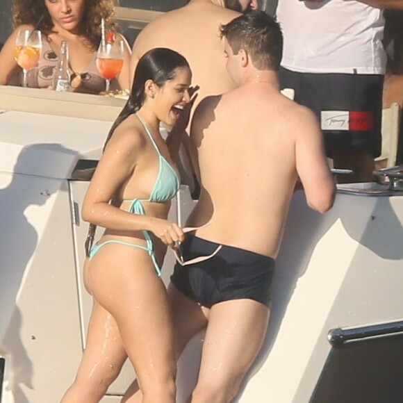 Daniel Trovejani foi fotografado com Juliette num passeio de lancha no Rio de Janeiro em julho de 2021