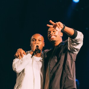 Thiaguinho também recebeu Paulo André no palco