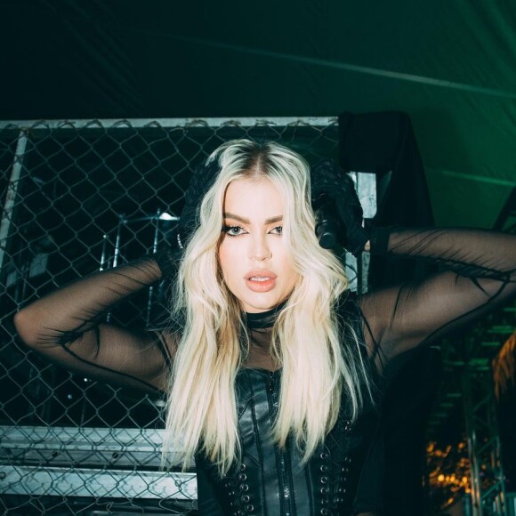 Luisa Sonza e Paulo André enviaram um ao outro um emoji com o coração pegando fogo