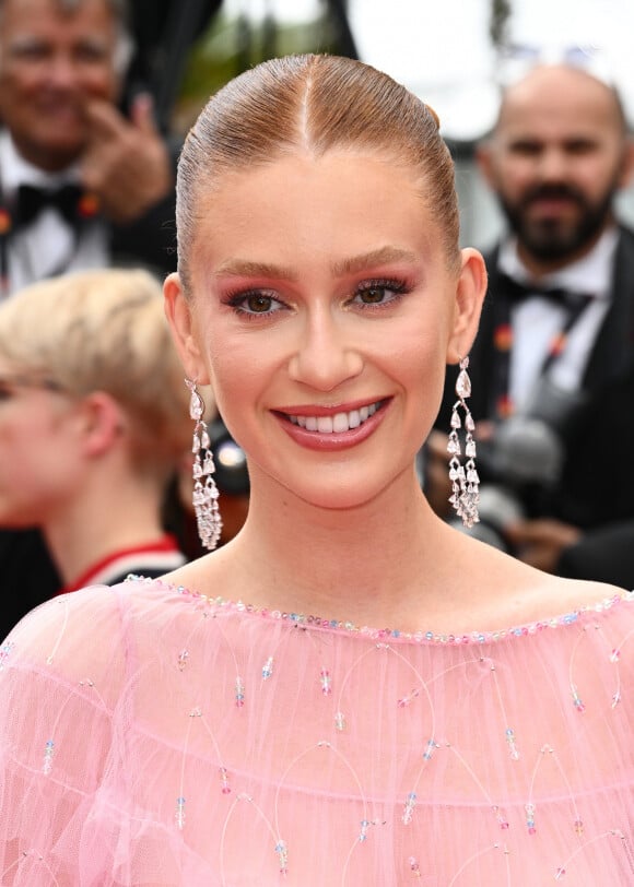 Maquiagem de Marina Ruy Barbosa em Cannes teve tons de rosa como destaque