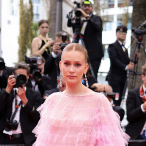 Detalhes do look rosa usado por Marina Ruy Barbosa em Cannes