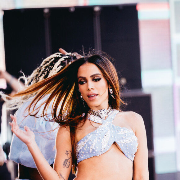Anitta é bissexual, mas confessa que ainda não se apaixonou por uma mulher: 'Não tenho vontade de ter relacionamento com mulher'