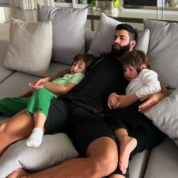 Gusttavo Lima é pai de Gabriel, de 4 anos, e Samuel, de 3