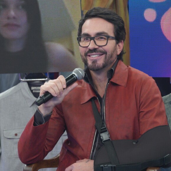 Padre Fábio de Melo sofre com a doença há 10 anos, e explicou que é necessário tratamento com corticoide, o que deixou seu rosto inchado