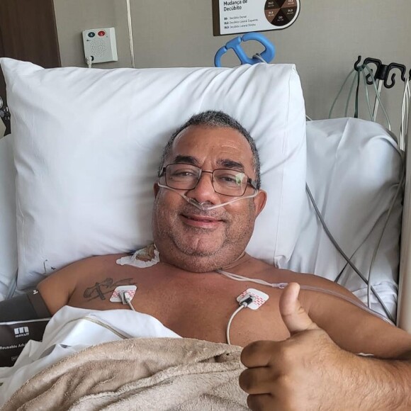 O pai de Anitta foi internado na semana passada depois que descobriu os problemas de saúde
 


