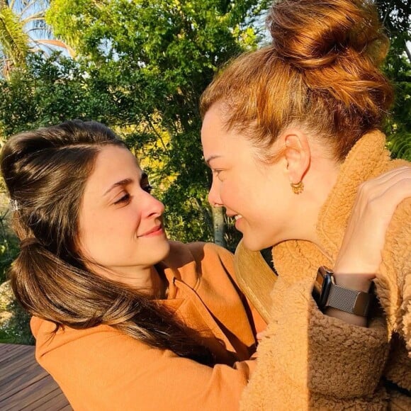 Dia dos Namorados: Fernanda Souza tornou público o namoro com Eduarda Porto e fez uma declaração fofa