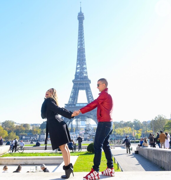 Lexa e Guimê: foto em Paris para entrar no clima romântico de Dia dos Namorados. 'e amo, te admiro, te respeito e sou apaixonada por você!', escreveu a cantora