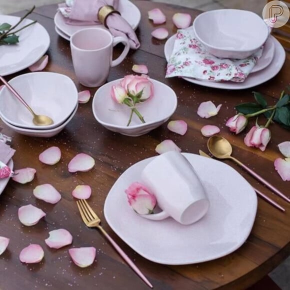 Aparelho de Jantar Ryo Pink Sand, Oxford, vai deixar a sua mesa mais elegante na hora das refeições: o conjunto conta com 30 peças