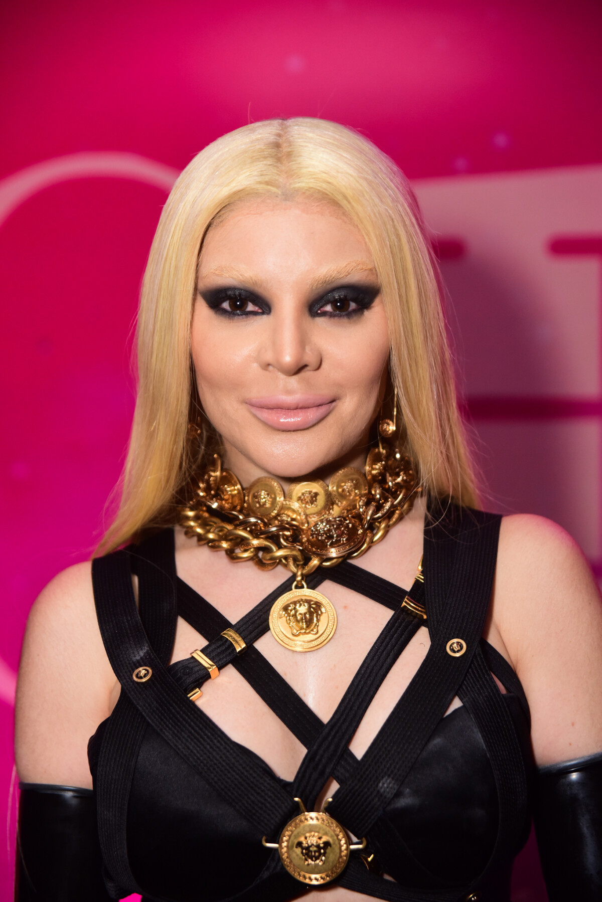 Donatella Versace.  Celebridades, Donatella versace, Celebridades antes e  depois