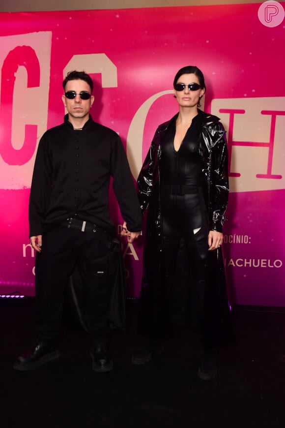 Di Ferrero e Isabeli Fontana buscaram referências do filme 'Matrix'