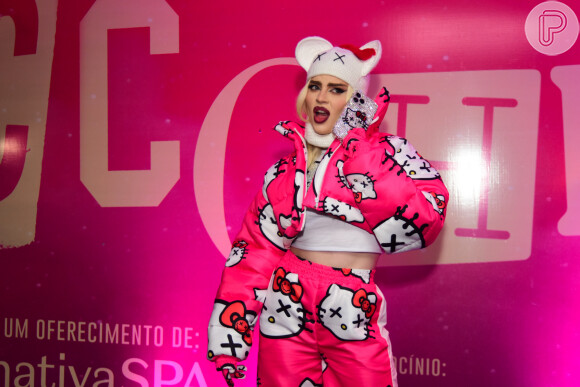Toda patricinha Hello Kitty! Luisa Sonza roubou a cena em festa à fantasia