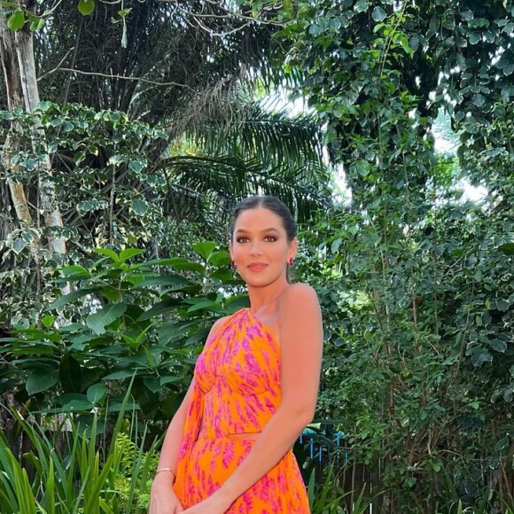 A beauty artist Marcella Tranchesti apostou em look leve e vibrante