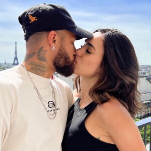 Neymar pediu Bruna Biancardi em namoro em Paris