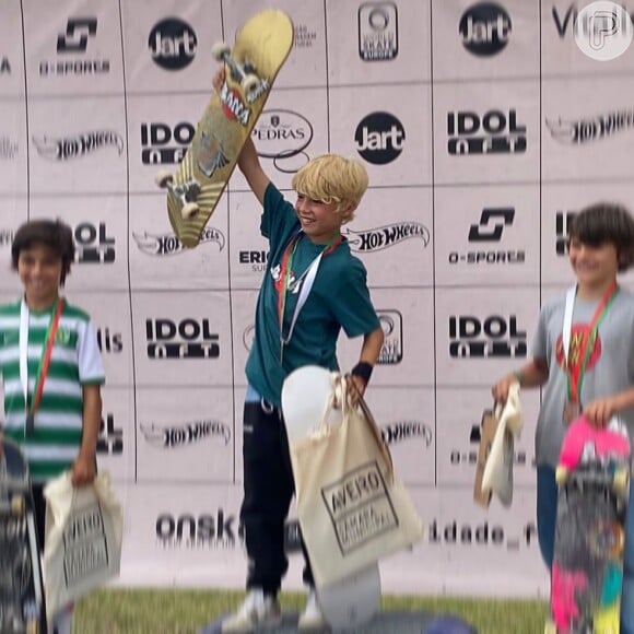 Dom, filho de Luana Piovani, aos 10 anos: o menino já é campeão de skate!