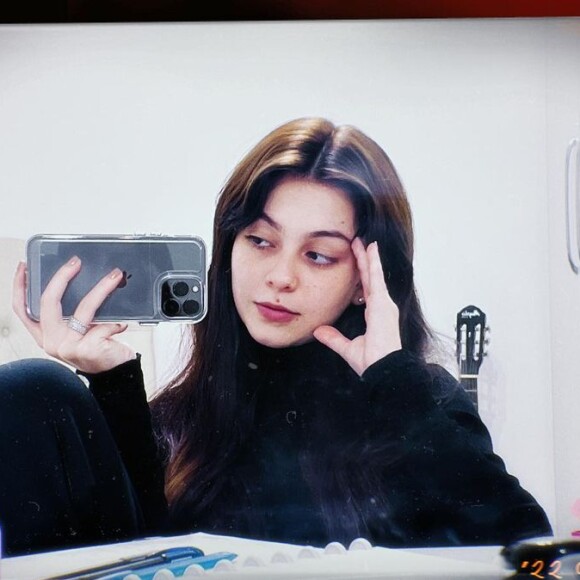 'Bom Dia, Verônica' chega à Netflix em meio a uma triste coincidência entre vida real e a ficção: Klara Castanho revelou uma gravidez indesejada fruto de um estupro