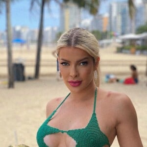 Em 'Ilha Record', Jaquelline foi chamada para substituir Aline Dahlen, outra ex-'BBB', que desistiu do reality já nos primeiros dias