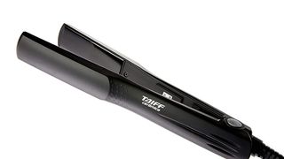 Qual é a melhor chapinha? Saiba como escolher melhor modelo para ficar com fios lisos e saudáveis