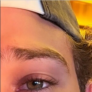 Larissa Manoela também publicou um story se declarando ao namorado