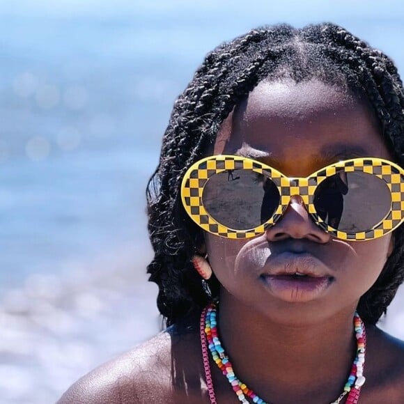 Títi, filha de Giovanna Ewbank e Bruno Gagliasso, sofreu racismo de mulher e foi defendida pela mãe