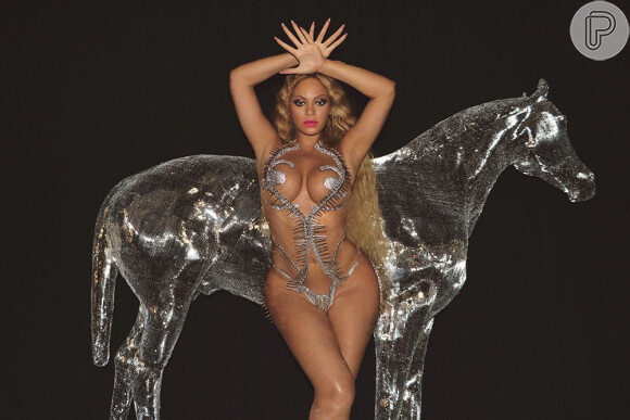O designer que assina o look de Beyoncé na capa de 'Renaissance' trabalha com o conceito de arte vestível