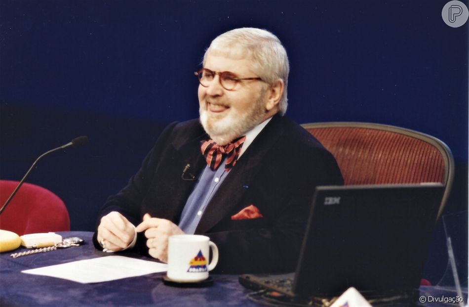 A carreira como apresentador começou no SBT com o programa 'Jô Soares Onze e Meia', que foi ao ar entre 1988 e 1999
