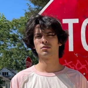 Bruna Marquezine e Xolo Maridueña ainda não comentaram sobre um possível affair