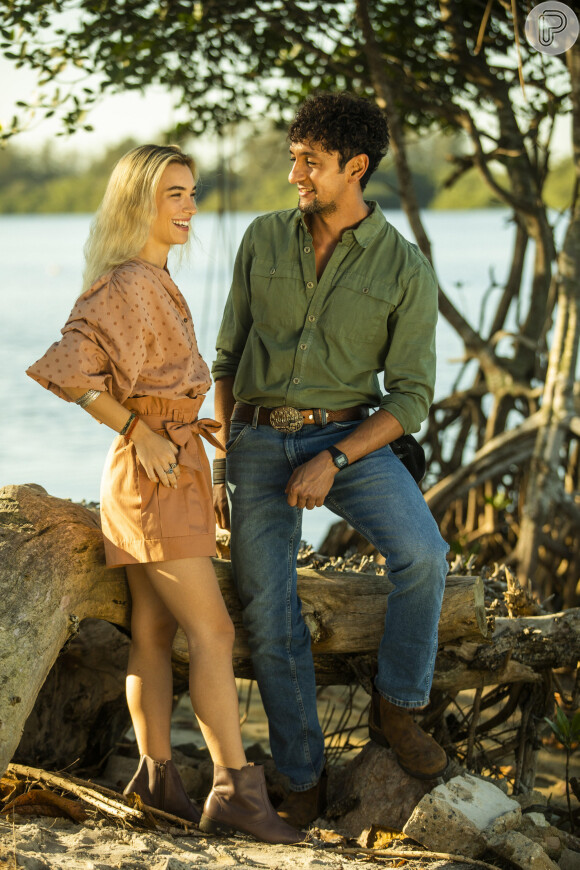 Érica conheceu José Lucas e se apaixonou pelo peão em visita ao Pantanal na novela 'Pantanal'