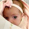 A condição afeta 1 a cada 10 mil bebês e pode acarretar em dificuldades de respirar, cianose e arritmia cardíaca