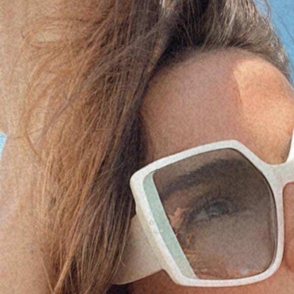 Deborah Secco já se envolveu com Dado Dolabella, o que levou a web a acreditar que este seria o motivo de olhar 'atravessado' para Wanessa Camargo