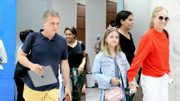 Angélica e Luciano Huck foram flagrados na noite deste domingo (28) no Aeroporto Santos Dumont, no Rio de Janeiro