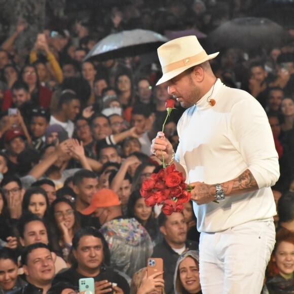 Diogo Nogueira roda o Brasil apresentando seus grandes sucessos 