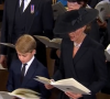 A escolha do look de Kate Middleton para o funeral de Elizabeth II trazia homenagem à monarca