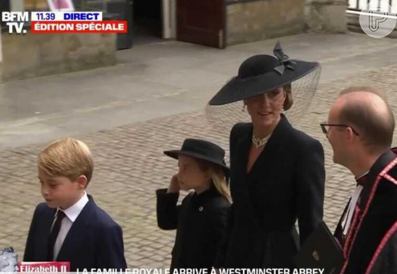 Kate Middleton escolheu uma joia que fazia parte da coleção de Rainha Elizabeth II e prestou tributo à monarca