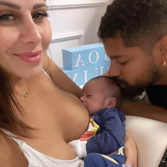 Viviane Araujo exibiu uma foto com o filho, Joaquim, e o marido, Guilherme Militão