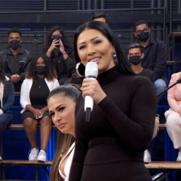 Simaria fez aparição surpresa em show de Simone