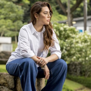 Internautas lembraram do encontro entre Naiara Azevedo e Bolsonaro, candidato à reeleição