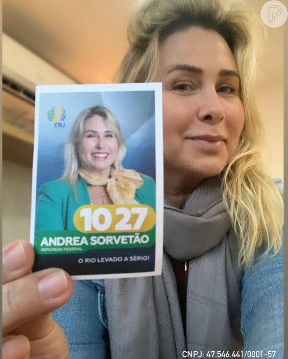 A ex-paquita Andréa Sorvetão NÃO foi eleita deputada federal no Rio de Janeiro. Ela recebeu 1.734 votos