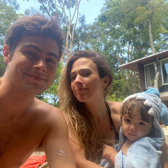 Nas imagens, Clara Maria e Tatá Werneck aparecem brincando