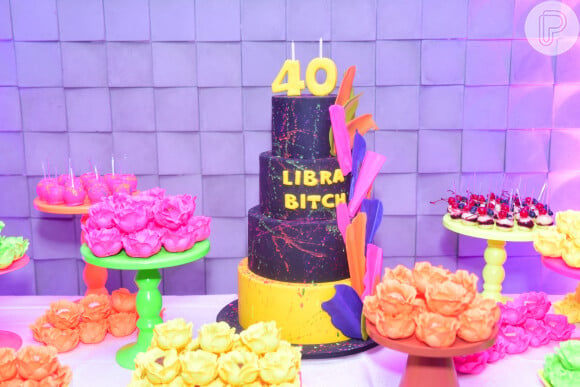 Veja decoração da festa de 40 anos de Cleo