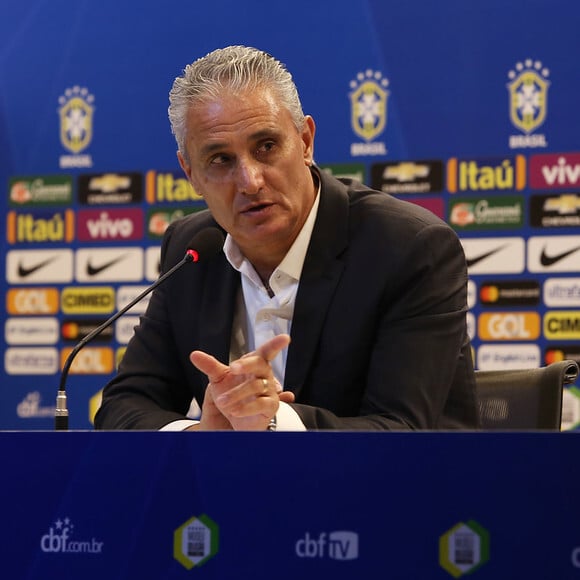 Tite também elogiou as características físicas de Neymar