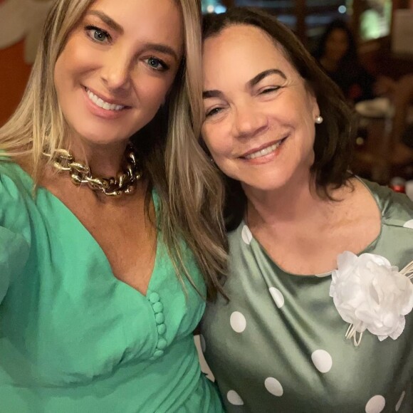 Ticiane Pinheiro listou qualidades da mãe de Cesar Tralli nas redes sociais