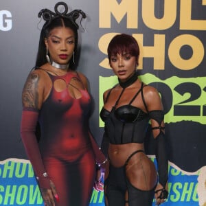 Ludmilla posou ao lado da mulher, Brunna Gonçalves, no Prêmio Multishow 2022