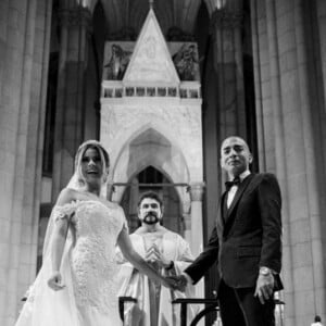 Lexa usou uma foto do casamento em preto e branco para anunciar a separação de MC Guimê