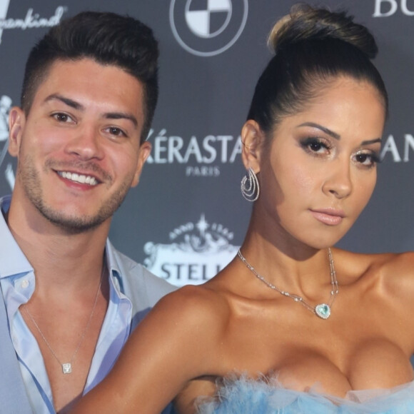 Separado de Maíra Cardi, Arthur Aguiar se declarou para empresária, mãe de sua filha, nas redes sociais