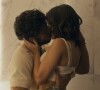 Chiara (Jade Picon) e Ari (Chay Suede) fizeram sexo na novela 'Travessia' e agitaram a web: 'O que foi aquilo?'